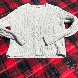 White v neck cute sweater